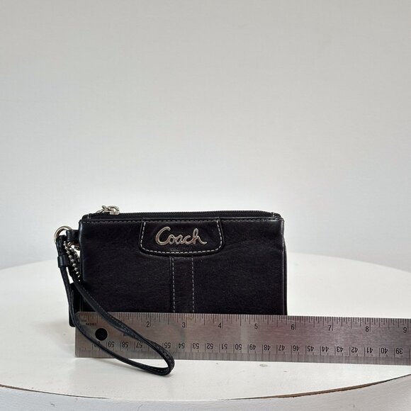 Vintage Coach Soft Black Leather Wristlet Clutch Purse - Picture 3 of 3